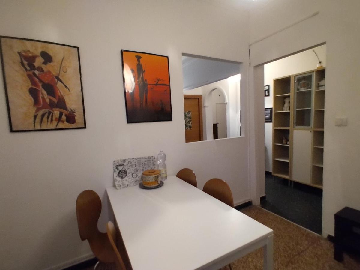 Trilocale Cecilia'S Studio Genoa Bagian luar foto